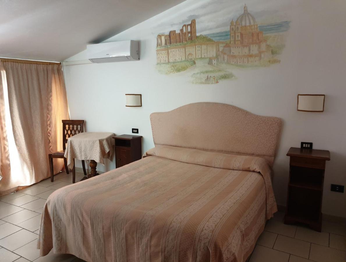 Hotel Ristorante Bagnaia Viterbo Exterior photo